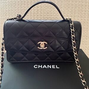 CHANEL Trendy Chain Black Quilted Leather Top Handle Shoulder Bag Gold Hardware